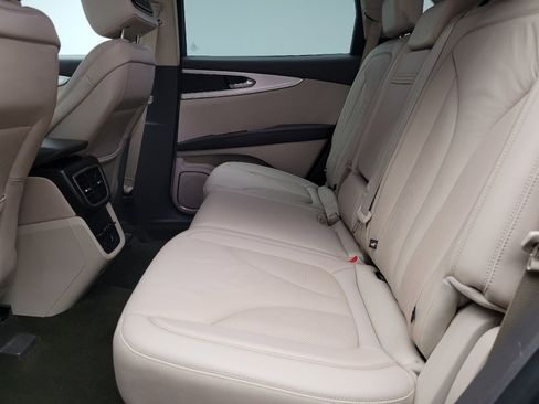 Used 2020 Lincoln Nautilus FWD w/ Equipment Group 101A image 18