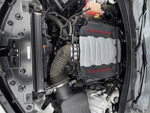 Used 2021 Chevrolet Camaro LT RWD image 10