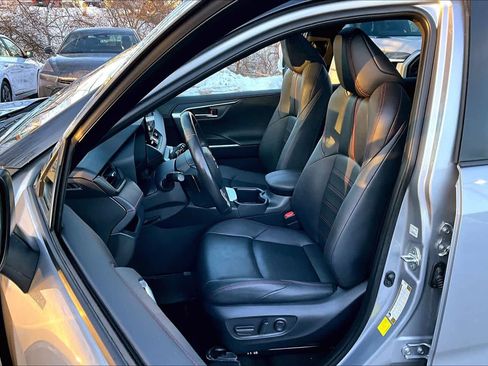 Used 2024 Toyota RAV4 XSE image 9