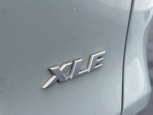 Used 2021 Toyota RAV4 XLE Premium FWD image 31