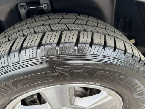 Used 2011 Honda Pilot EX-L image 12