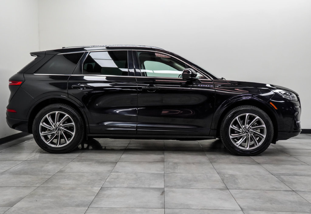 Used 2023 Lincoln Corsair Grand Touring AWD/4WD image 11