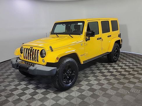 Used 2015 Jeep Wrangler Unlimited Sahara AWD/4WD image 10