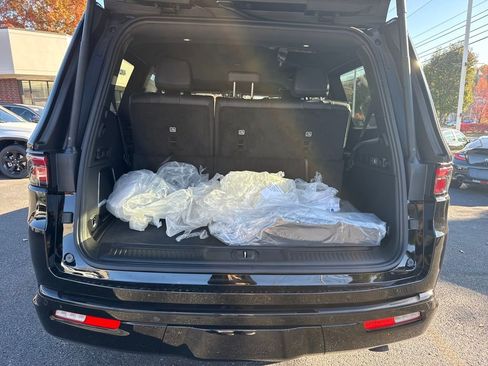 New 2025 Jeep Wagoneer Series II image 21