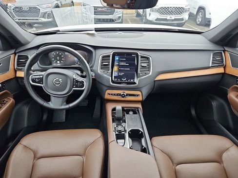Used 2022 Volvo XC90 T8 Inscription Expression image 9
