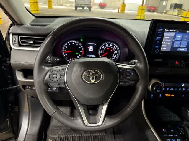 Used 2021 Toyota RAV4 XLE Premium AWD/4WD image 18