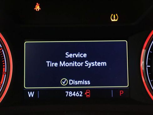 Used 2021 Chevrolet TrailBlazer RS w/ Technology Package FWD image 5