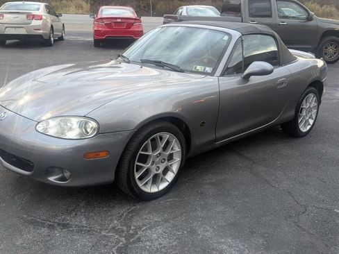 Used 2002 MAZDA MX-5 Miata SE image 17