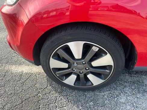 Used 2015 Kia Soul ! w/ Sun & Sound Package FWD image 10