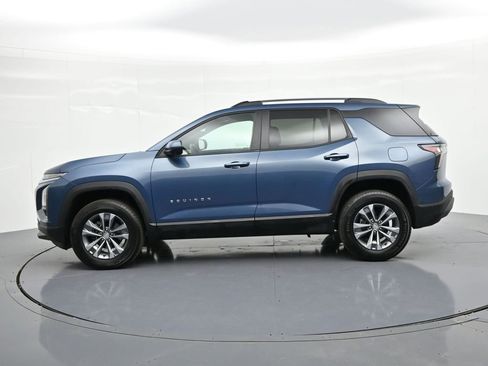 Used 2025 Chevrolet Equinox LT w/ Convenience Package II FWD image 9
