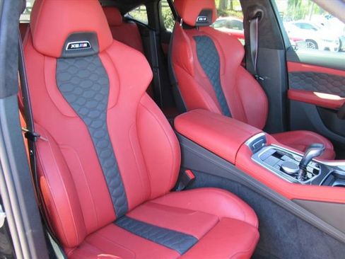 Used 2025 BMW X6 M Competition w/ Executive Package image 9