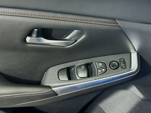 Used 2025 Nissan Sentra SR image 24