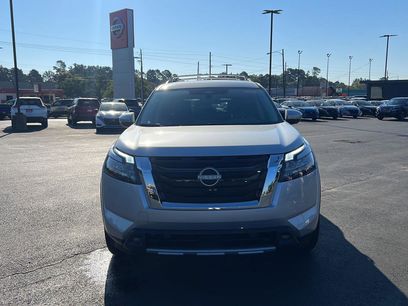 New 2025 Nissan Pathfinder SL