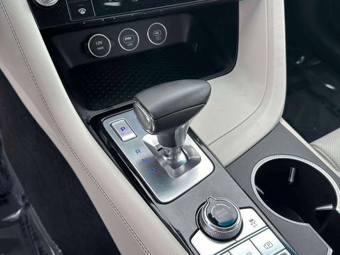 Used 2024 Genesis G70 2.5T image 30