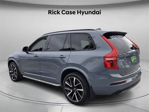 Used 2023 Volvo XC90 T8 Ultimate w/ Lounge Package image 8