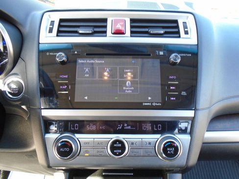 Used 2017 Subaru Outback 3.6R Limited AWD/4WD image 14