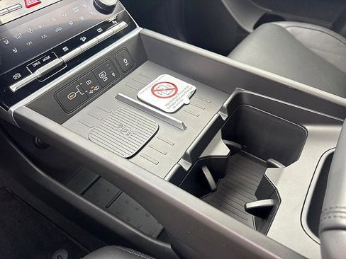 Used 2025 Hyundai Santa Fe Limited image 18