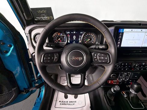 Used 2024 Jeep Wrangler Willys image 11