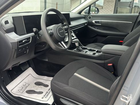 Used 2025 Hyundai Sonata SE FWD image 11