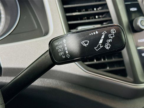 Used 2018 Volkswagen Atlas SE FWD image 7