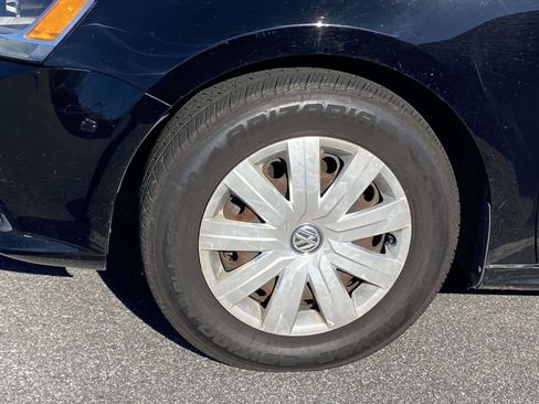 Used 2015 Volkswagen Jetta S image 12