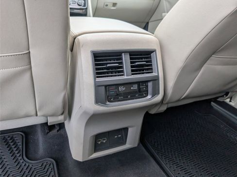 Used 2018 Volkswagen Atlas SEL Premium image 14