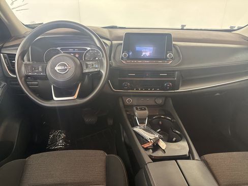 Used 2023 Nissan Rogue SV image 25