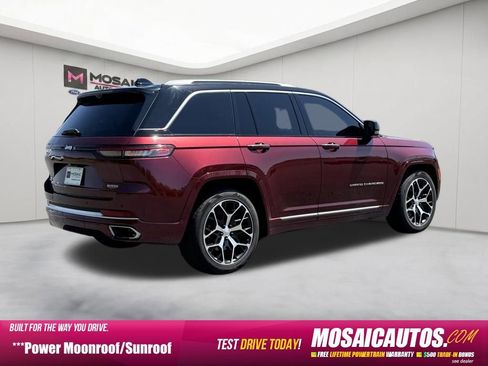 Used 2022 Jeep Grand Cherokee Summit AWD/4WD image 7