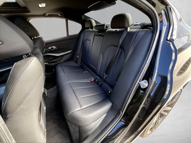Used 2021 BMW 330i Sedan w/ M Sport Package RWD image 26