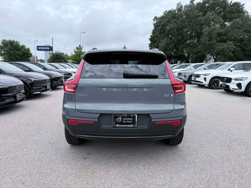 Certified 2023 Volvo XC40 B5 Ultimate w/ Protection Package Premier AWD/4WD image 5