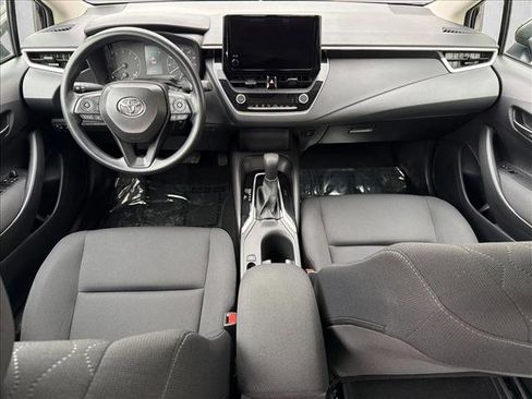 Used 2025 Toyota Corolla LE image 24