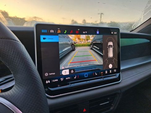 New 2026 Volkswagen Tiguan SE R-Line FWD image 10