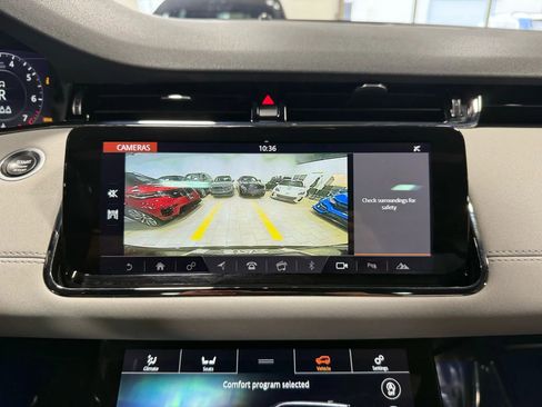 Used 2020 Land Rover Range Rover Evoque R-Dynamic S image 18