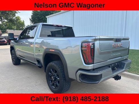 Used 2025 GMC Sierra 2500 AT4 w/ AT4 Premium Plus Package AWD/4WD image 7