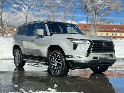 Used 2025 Lexus GX 550 550 Premium image 9