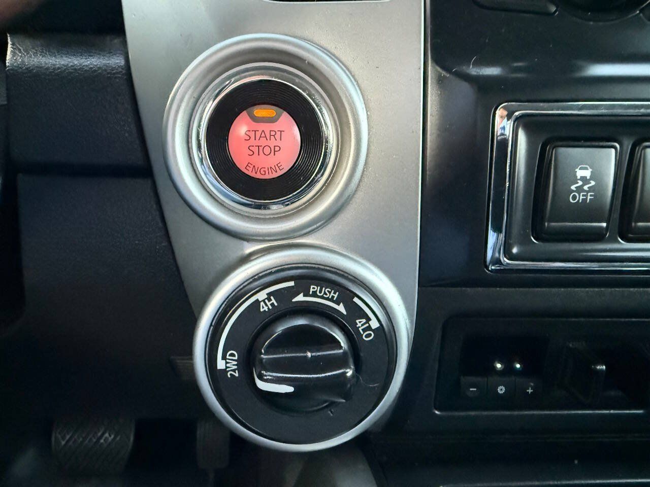Used 2019 Nissan Titan PRO-4X AWD/4WD image 20