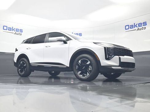 New 2026 Kia Sportage LX w/ LX Convenience Package AWD/4WD image 37