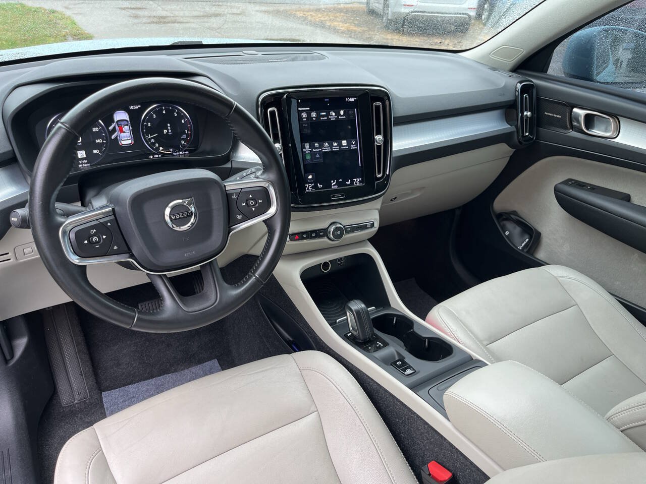 Used 2019 Volvo XC40 T5 Momentum AWD/4WD image 12
