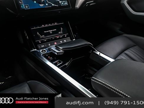 Used 2022 Audi e-tron Premium w/ Convenience Plus Package image 6