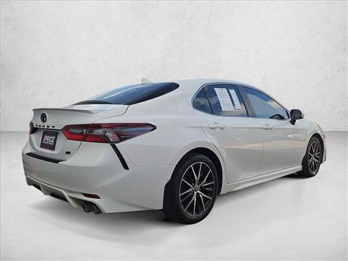 Used 2023 Toyota Camry SE w/ Audio Upgrade Package FWD image 5