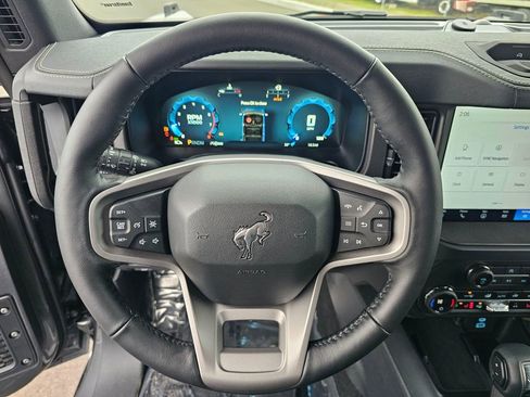 New 2025 Ford Bronco Badlands w/ Sasquatch Package image 22