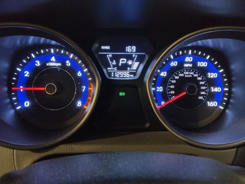 Used 2016 Hyundai Elantra Limited w/ Option Group 04 FWD image 23