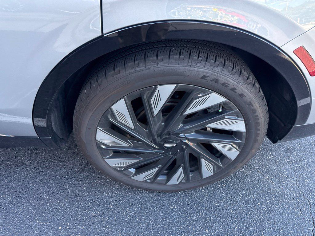 Used 2025 Lincoln Nautilus Reserve AWD/4WD image 14