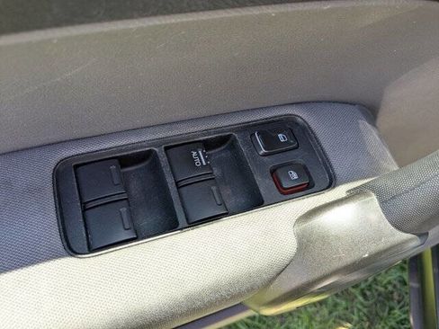 Used 2010 Honda CR-V LX image 14