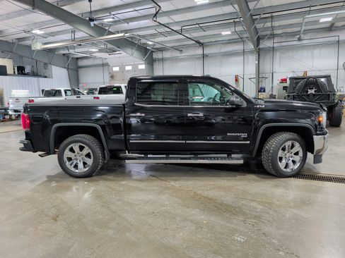 Used 2018 GMC Sierra 1500 SLT AWD/4WD image 2