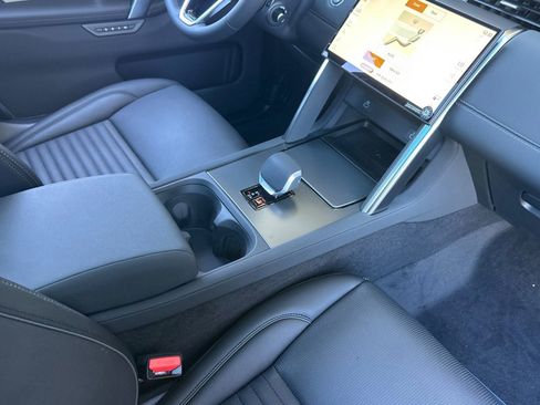 New 2026 Land Rover Discovery Sport Landmark image 26