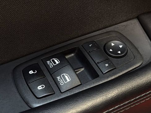 Used 2023 Dodge Challenger SXT RWD image 15