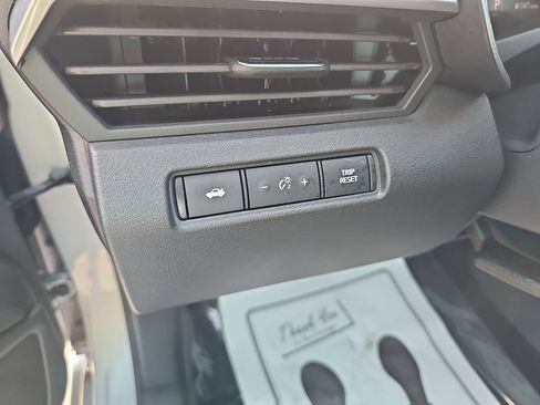 Used 2022 Nissan Altima 2.5 SR FWD image 18