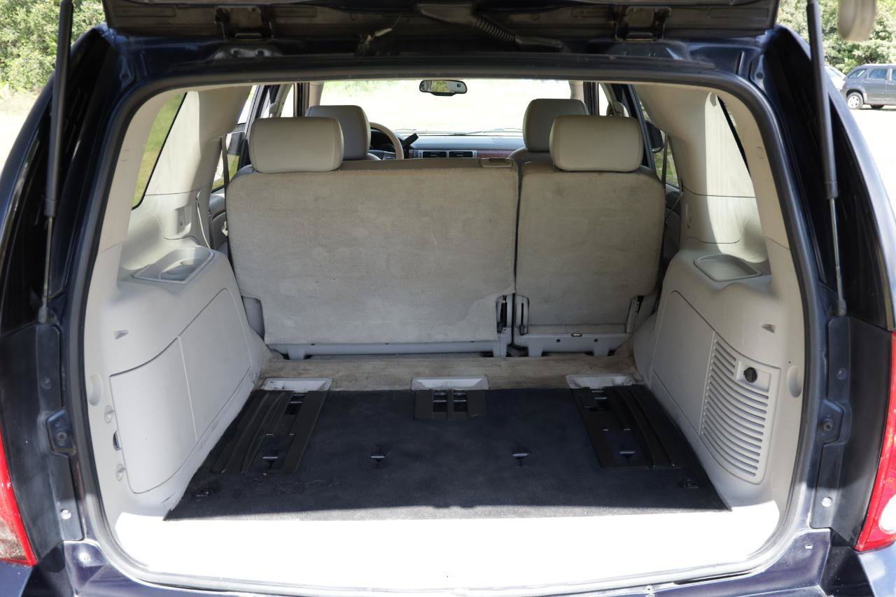 Used 2007 GMC Yukon SLT w/ SLT Preferred Equipment Group RWD image 23
