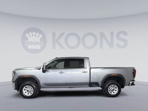 Used 2025 GMC Sierra 3500 SLT w/ SLT Convenience Package image 2